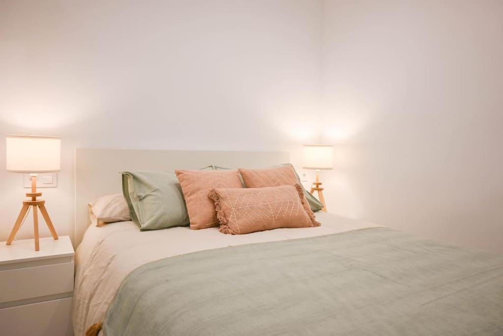 Apartamento For Temporal Moderno En Acacias Con Excelente Ubicacion En El Centro De Pes57 Madrid