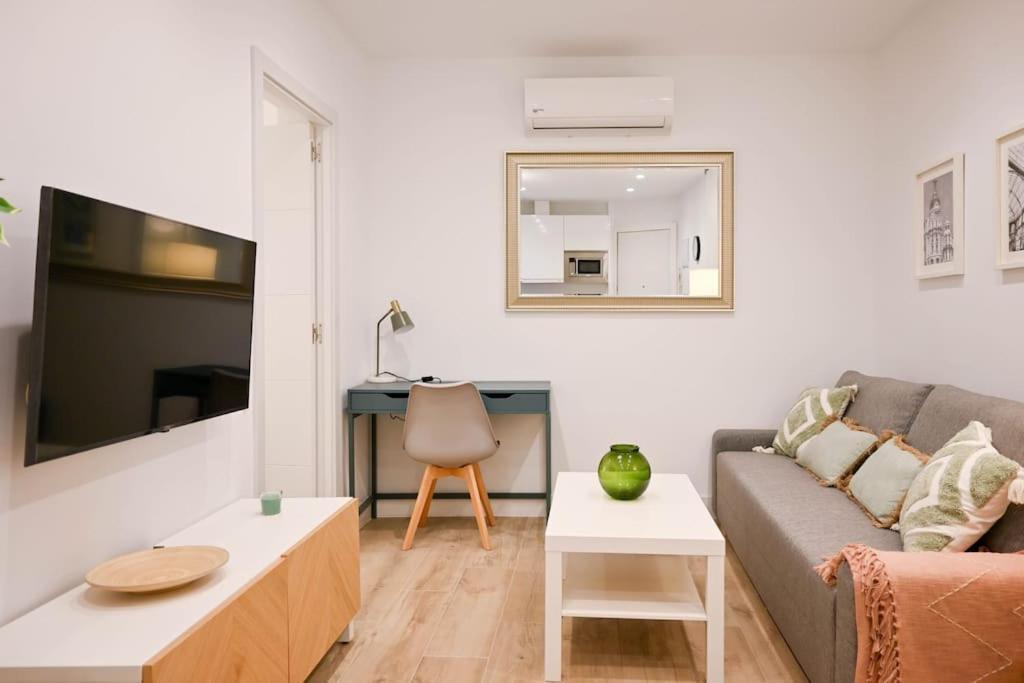 Apartamento For Temporal Moderno En Acacias Con Excelente Ubicacion En El Centro De Pes57 Madrid