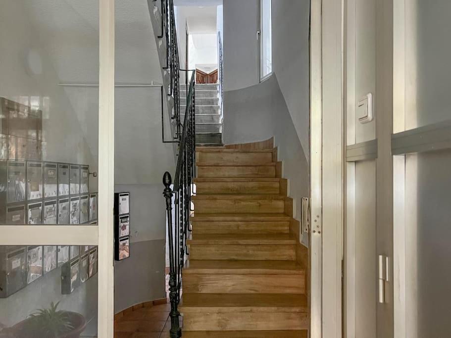 Apartamento For Temporal Moderno En Acacias Con Excelente Ubicacion En El Centro De Pes57 Madrid